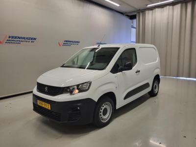 Financial Leas Peugeot Partner 1.2PureTech 111pk Benzine!