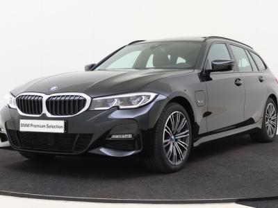 Financial Lease BMW 3 Serie Touring 330e High Executive M-Sport Automaat