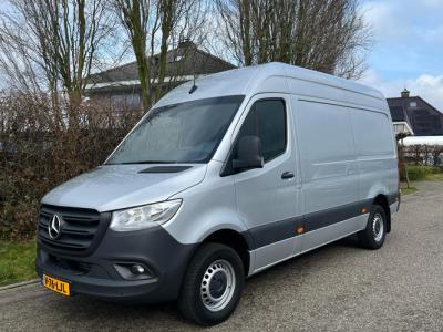 Financial Leas Mercedes-Benz Sprinter 317 L2H2 RWD 170 pk 9G- Tronic MBUX