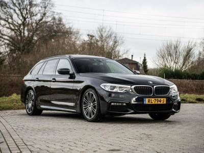 Financial Leas BMW 5 Serie Touring 520d 191PK M-Sport Panorama Leder Led Sportstoelen Origineel NL