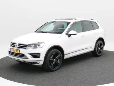 Financial Leas Volkswagen Touareg 3.0 TDi 262 Pk Automaat R-Line