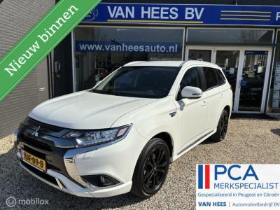 Financial Lease Mitsubishi Outlander 2.4 PHEV Intense+ standkachel alcantara navigatie stoelverwarming camera