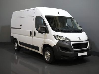 Financial Leas Peugeot Boxer 2.2 HDi 140 pk L2H2 270Gr. Deuren