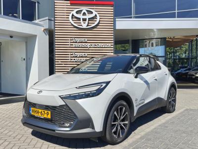 Financial Lease Toyota C-HR 2.0 PLUG-IN HYBRID 220 EXECUTIVE