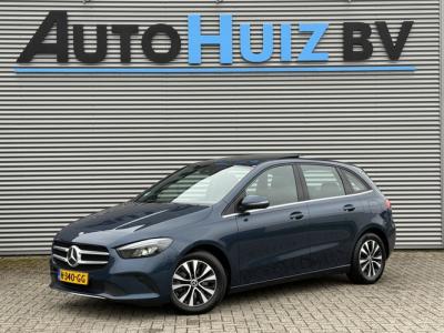 Financial Leas Mercedes-Benz B-Klasse 200 Business Solution Stoelverwarming Panoramadak LED Carplay Achteruitrijcamera
