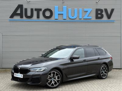 Financial Lease BMW 5 Serie Touring 530e High Executive M Sport Panoramadak Laser Licht Trekhaak ACC Comfortzetels Carplay Head-Up Display Nappa Leer