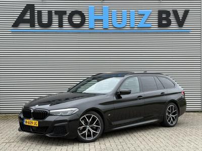 Financial Lease BMW 5 Serie Touring 520d M Sport Panoramadak ACC LED 19 Inch Stuurverwarming Carplay Achteruitrijcamera Stuurverwarming