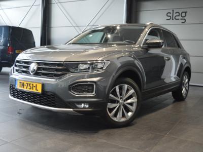 Financial Lease Volkswagen T-Roc 1.5 TSI Style navi clima camera led pdc 17 inch 150 pk !!