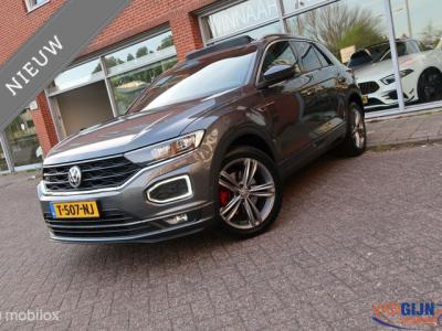 Financial Leas Volkswagen T-Roc 1.5 TSI DSG R-Line Carplay Pano Virtual 150PK