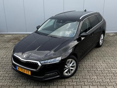 Financial Lease Škoda Octavia Combi 1.0 e-TSI BUSINESS TREKHAAK STOELVERWARMING RIJKLAAR NAP CARPLAY DEALER ONDERHOUDEN