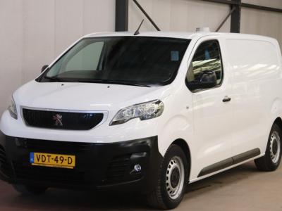 Financial Lease Peugeot Expert 1.5 BlueHDI L2H1 MET INRICHTING EN TREKHAAK
