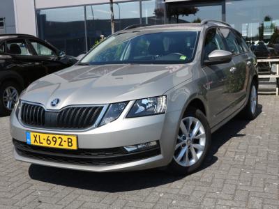 Financial Leas Škoda Octavia Combi 1.5 TSI Greentech Ambition Business TREKHAAK NAVI