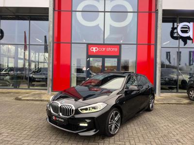 Financial Lease BMW 1-serie 116i Executive Edition M-Pakket Panorama