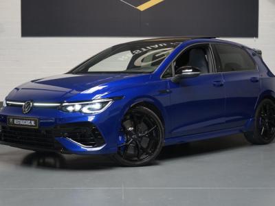 Financial Lease Volkswagen Golf VIII R 2.0 TSI 4M PERFORMANCE AKRAPOVIC-CAMERA-HARMAN KARDON-HUD-IQ LIGHT-KEYLESS-PANORAMA