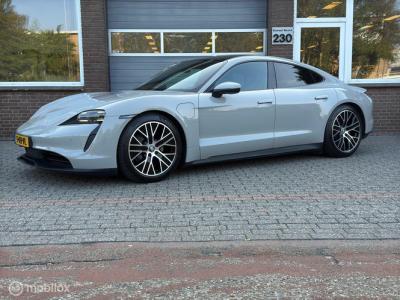 Financial Lease Porsche Taycan Performance 84 kWh PANO