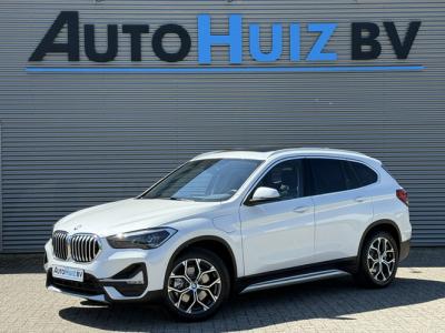 Financial Lease BMW X1 xDrive25e xLine Panoramadak Stuurverwarming Head-Up Display Achteruitrijcamera ACC