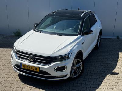 Financial Leas Volkswagen T-Roc 1.5 TSI R-LINE PANORAMADAK VIRTUAL LED STOELVERWARMING KEYLESS