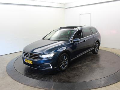 Financial Lease Volkswagen Passat GTE el Trekh+aKlep Virtual Disc Pro Pano Leder Dodeh det