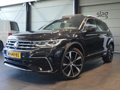 Financial Leas Volkswagen Tiguan 1.4 TSI eHybrid 3X R-LINE pano leer camera trekhaak 20 inch !!