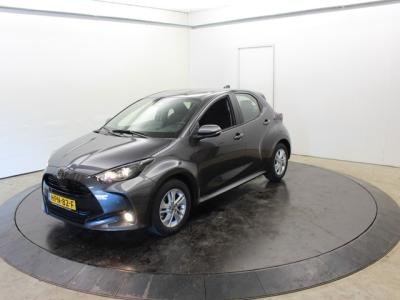 Financial Lease Toyota Yaris 1.5 Hyb Nieuw Rijklaar Camera PDC v+a Stoel