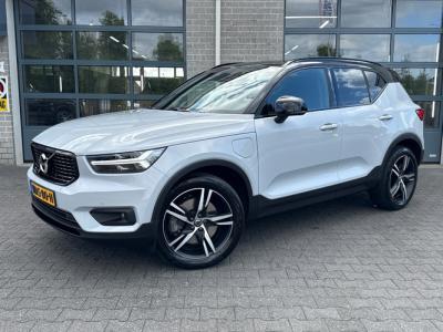 Financial Lease Volvo XC40 1.5 T5 Recharge R-Design