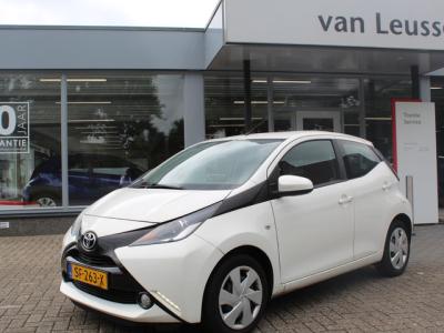 Financial Leas Toyota Aygo X-PLAY 5-DEURS