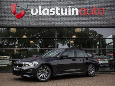 Financial Leas BMW 3 Serie Touring 330e High Executive M-Sport