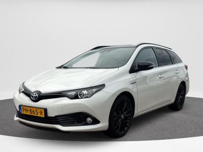 Financial Leas Toyota Auris Touring Sports 1.8 Hybrid Black Edition