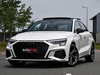 Financial Leas Audi A3 Sportback 40 TFSI e S-Line. Pano