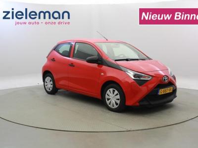 Financial Leas Toyota Aygo 1.0 VVT-i x-fun 5 Deurs - Airco
