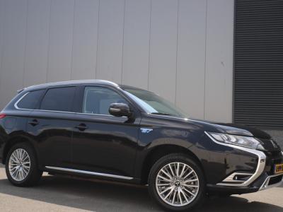 Financial Lease Mitsubishi Outlander 2.4 PHEV 4WD Intense+