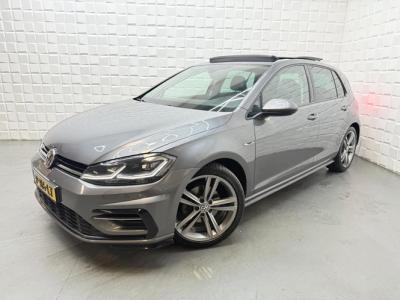 Financial Leas Volkswagen Golf 1.5 TSI Highline R LINE PANO VIRTUAL CAM ACC