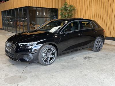 Financial Leas Audi A3 Sportback 40 TFSI e Business edition S-Line.