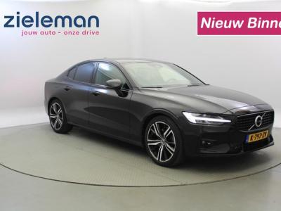 Financial Leas Volvo V60 2.0 B3 R-Design BlackLine Automaat - Digital Cockpit