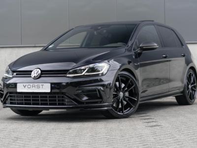 Financial Leas Volkswagen Golf 2.0 TSI 4Motion R Performance Pano Akra DCC