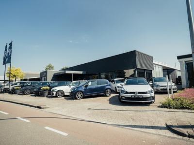 Financial Lease BMW 1-serie 118i M-Sport Aut. NAPIPanoITrekhICamIStoelvw