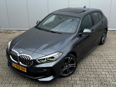 Financial Leas BMW 1-serie 118i HIGH EXECUTIVE M SPORT PANORAMADAK VIRTUAL DASH NAP ORIGINEEL NEDERLANDS M PAKKET