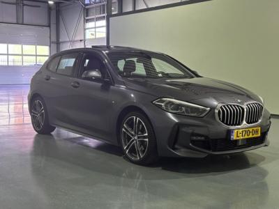 Financial Lease BMW 1-serie 118i HIGH EXECUTIVE M SPORT PANORAMADAK VIRTUAL DASH NAP ORIGINEEL NEDERLANDS M PAKKET