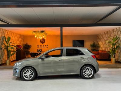 Financial Leas Kia Rio 1.0 T-GDi MHEV DynamicPlusLine 7JR Fabrieksgarantie Camera CarPlay StuurVW StoelVW Lane Blindspot ACC Clima Navi Rijklaar