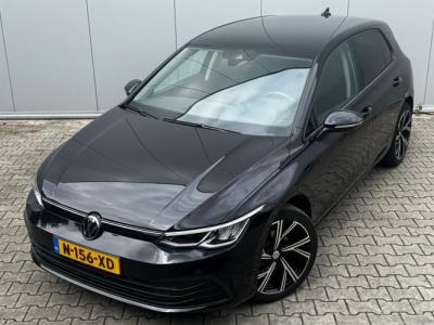 Financial Leas Volkswagen Golf 1.0 eTSI LIFE CARPLAY ORIGINEEL NEDERLANDS NAP PARKEERSENSOREN VIRTUAL SFEERVERLICHTING DEALER ONDERHOUDEN