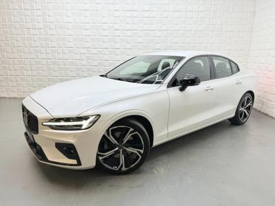 Financial Leas Volvo S60 2.0 B3 Ultimate Dark AUTOMAAT LEER NAVI CAMERA