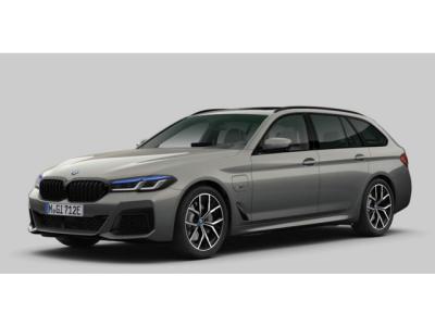 Financial Lease BMW 5 Serie Touring 530e M-SPORT - PANO - TREKHAAK - LASER - COMFORT+