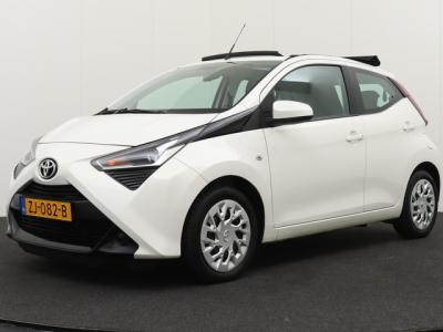 Financial Leas Toyota Aygo 1.0 Cabrio VVT-i x-play