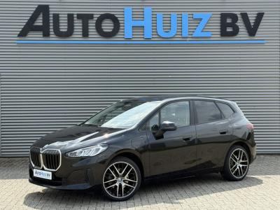 Financial Lease BMW 2 Serie Active Tourer 225e xDrive Trekhaak Achteruitrijcamera Sportstoelen Carplay PDC LED 19 Inch DAB BMW Live Cockpit Plus