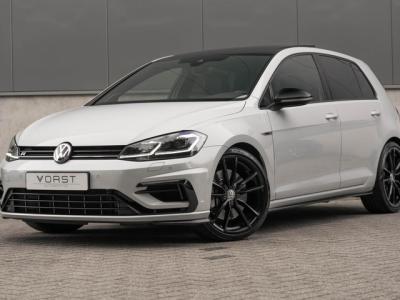 Financial Leas Volkswagen Golf 2.0 TSI 4Motion R Performance Pano Akra DCC