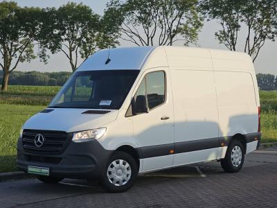 Financial Leas Mercedes-Benz Sprinter 315 L2H2 R