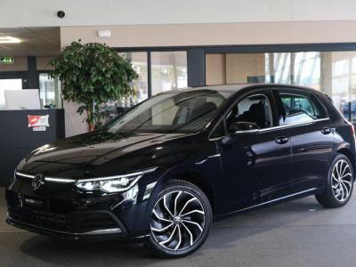 Financial Lease Volkswagen Golf 1.5 eTSI Style DSG Navi Virtual Trek Ambiant Led Pdc Acc