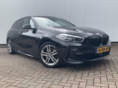 Financial Leas BMW 1-serie 118d Business M-Sport Trekhaak Leder Carplay Sfeerverl Led Voll.Onderhouden!