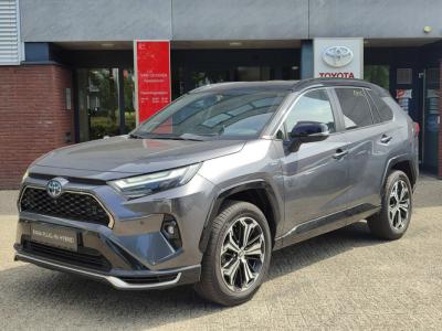 Financial Leas Toyota RAV4 2.5 Plug-in Hybrid AWD BI-TONE PLUS