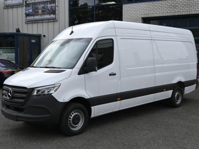 Financial Leas Mercedes-Benz Sprinter 317 CDI L3H2 Pro